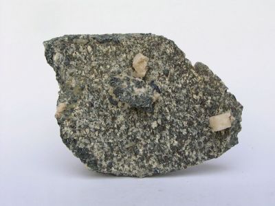 Titanit, klinochlor, živec - Mirošov u Bobrové